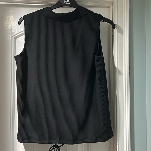 FRANK LYMAN SLEEVELESS TOP rhinestone pockets black /silver stones across - Picture 2 of 4